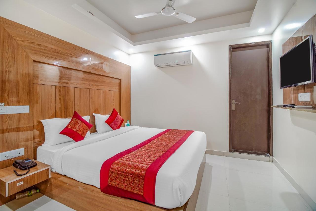 Hotel Classic Paradise Yeni Delhi Dış mekan fotoğraf