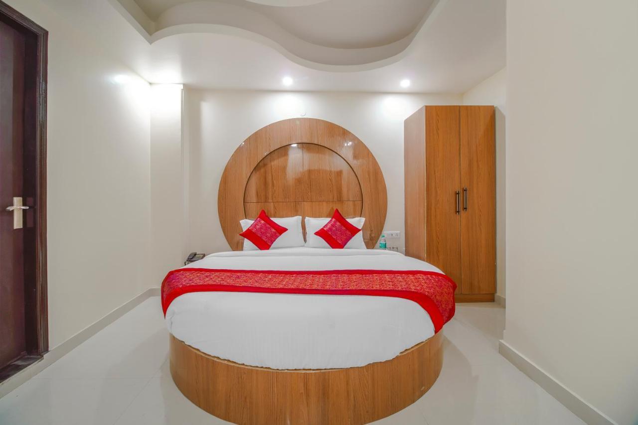 Hotel Classic Paradise Yeni Delhi Dış mekan fotoğraf