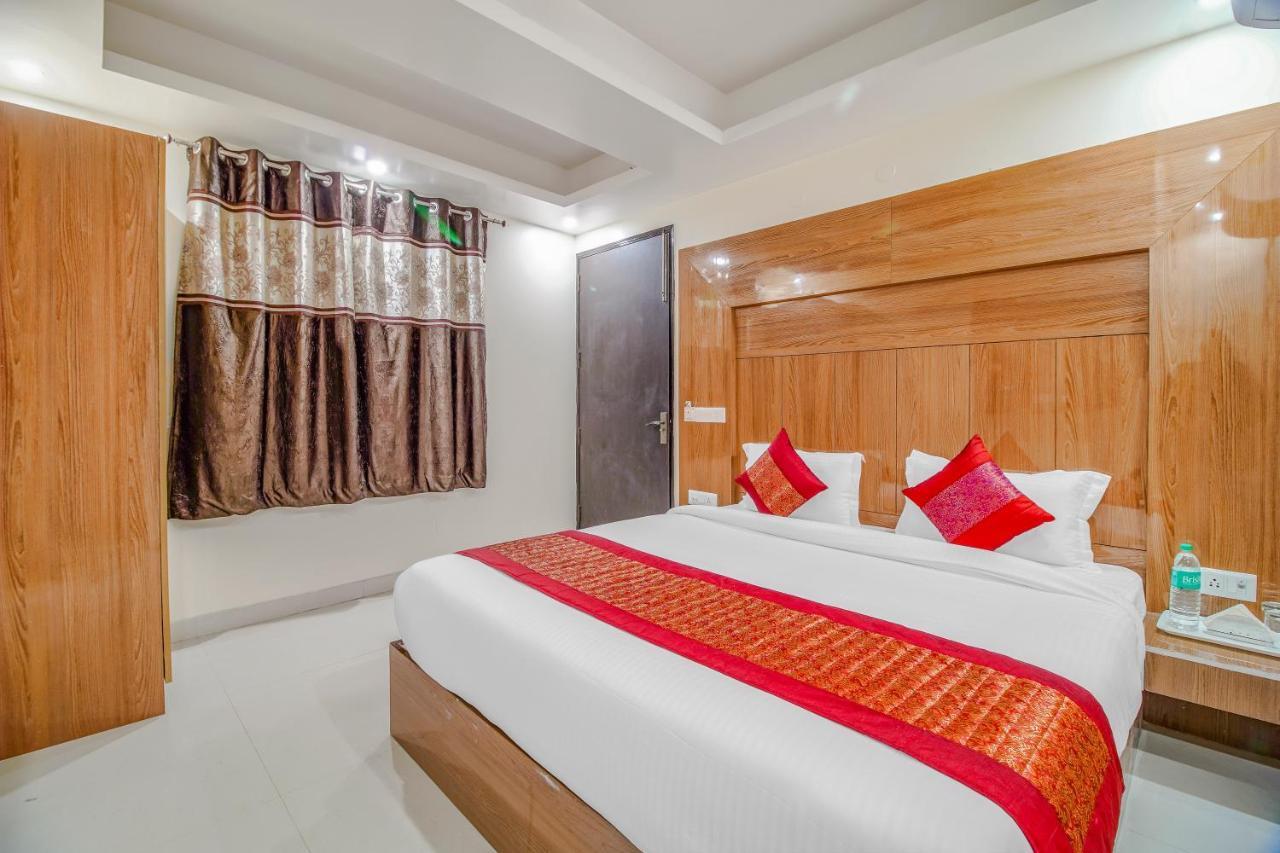 Hotel Classic Paradise Yeni Delhi Dış mekan fotoğraf