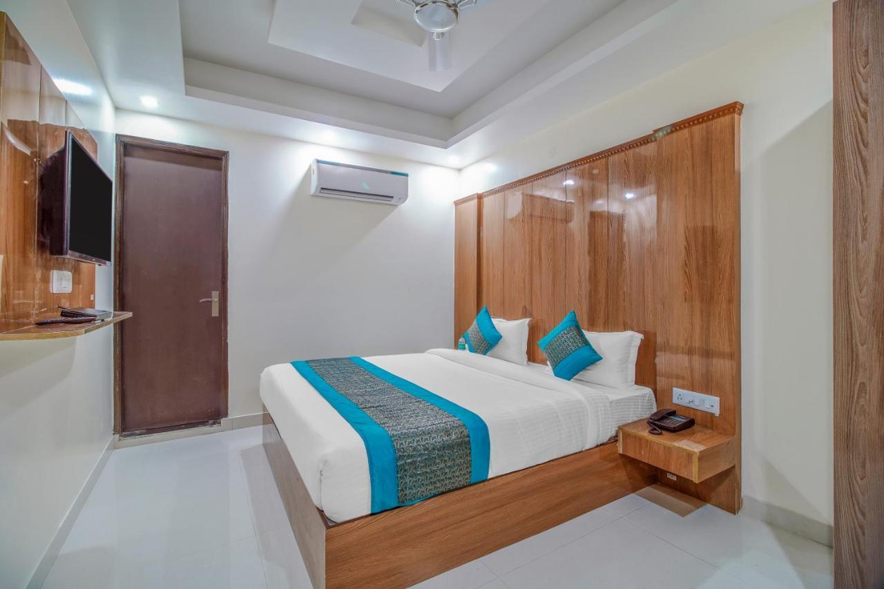 Hotel Classic Paradise Yeni Delhi Dış mekan fotoğraf