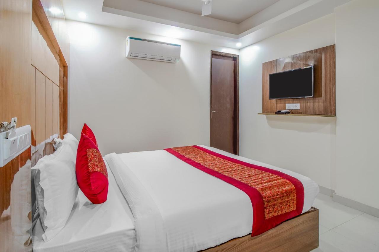 Hotel Classic Paradise Yeni Delhi Dış mekan fotoğraf