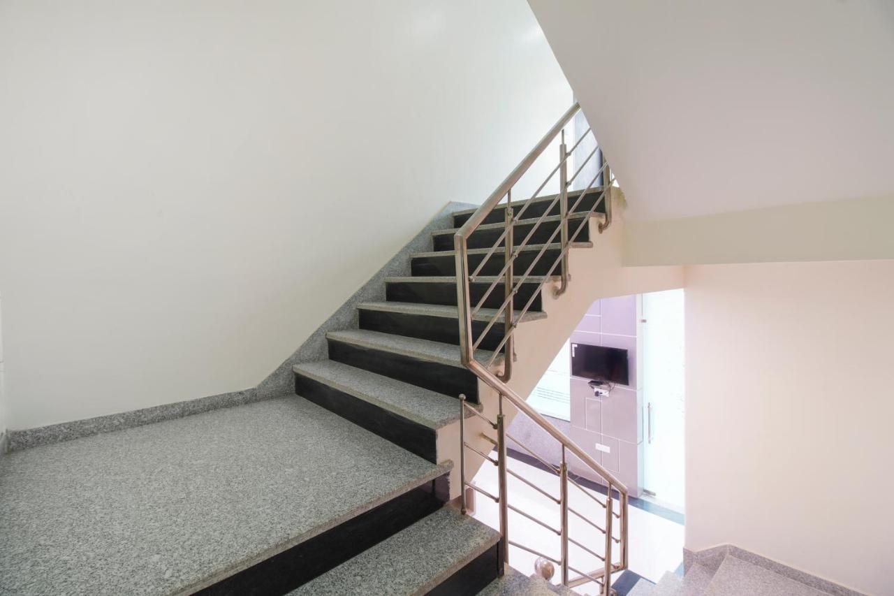 Hotel Classic Paradise Yeni Delhi Dış mekan fotoğraf